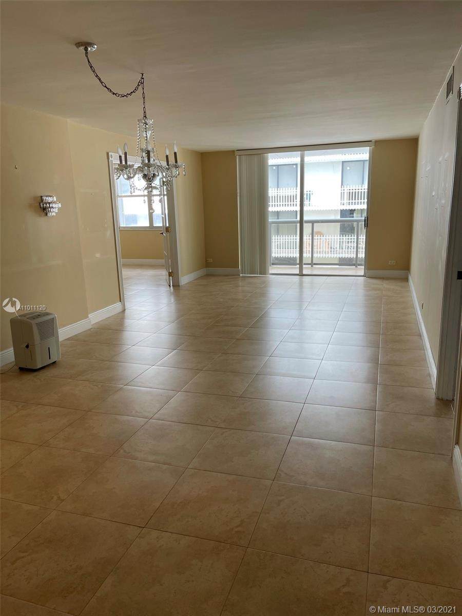 6039 Collins Ave - Photo 1
