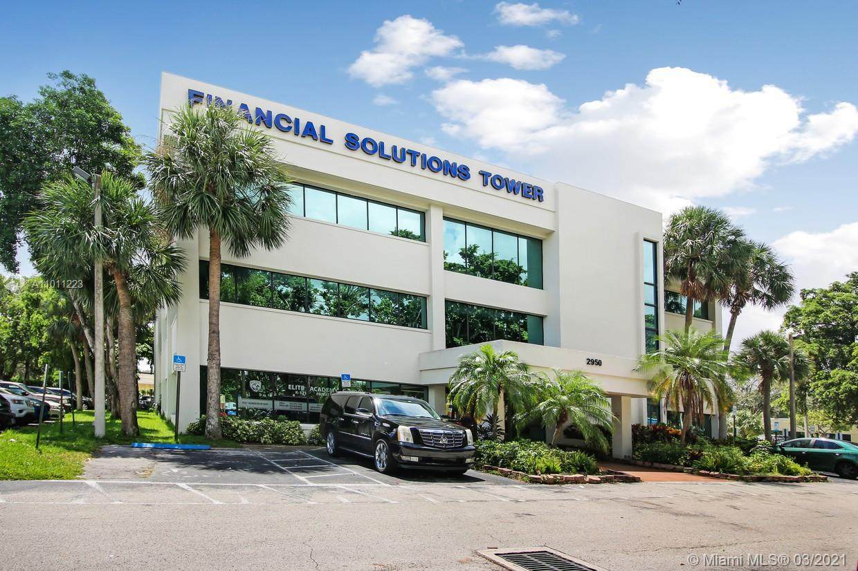 2950 Cypress Creek Rd - Photo 1