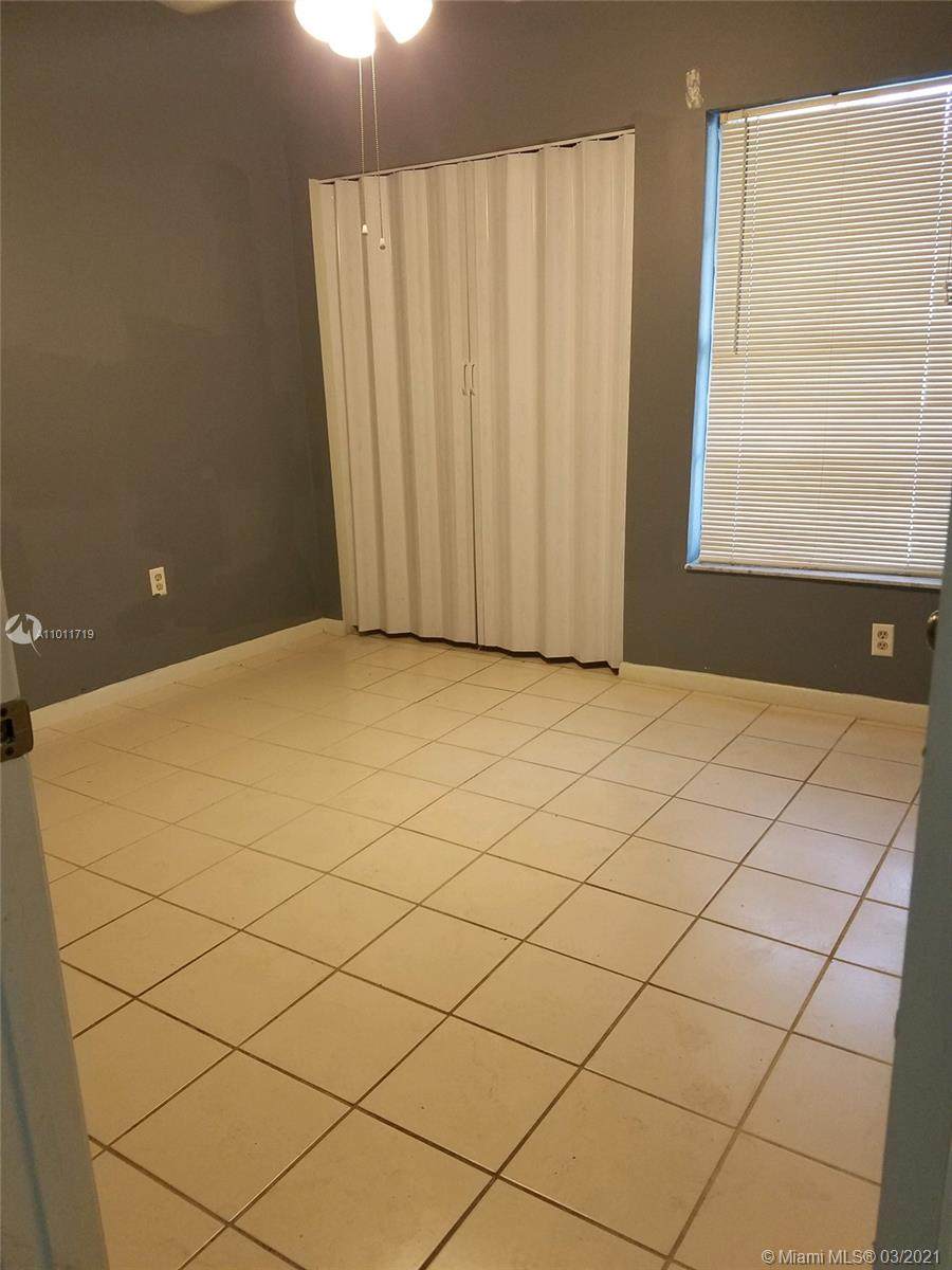 15390 76th Ter - Photo 1