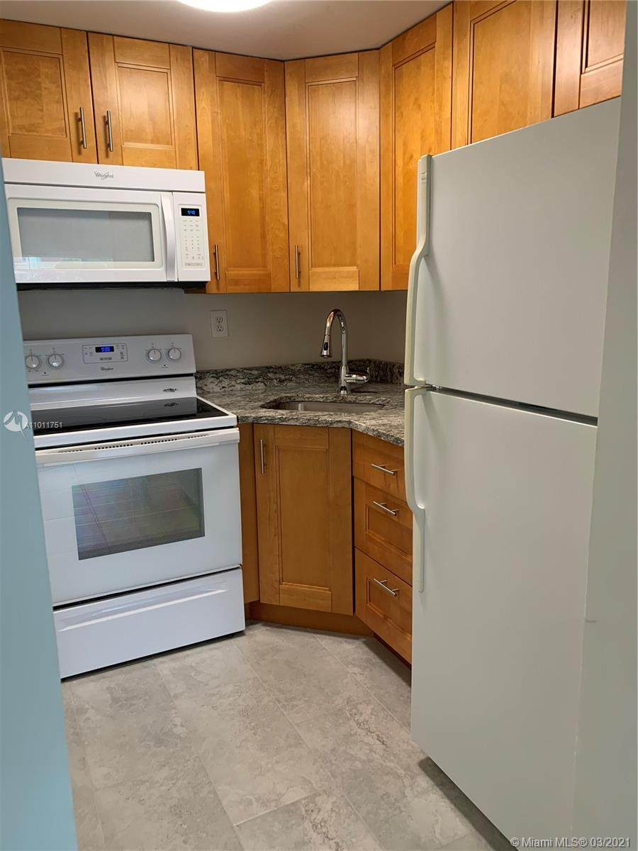 201 6th Ave - Photo 1