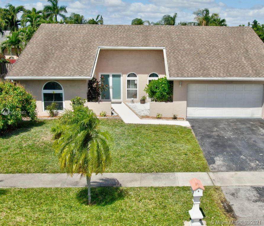 8561 52nd Ct - Photo 1