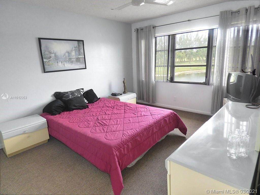 9400 Hollybrook Lake Drive - Photo 1