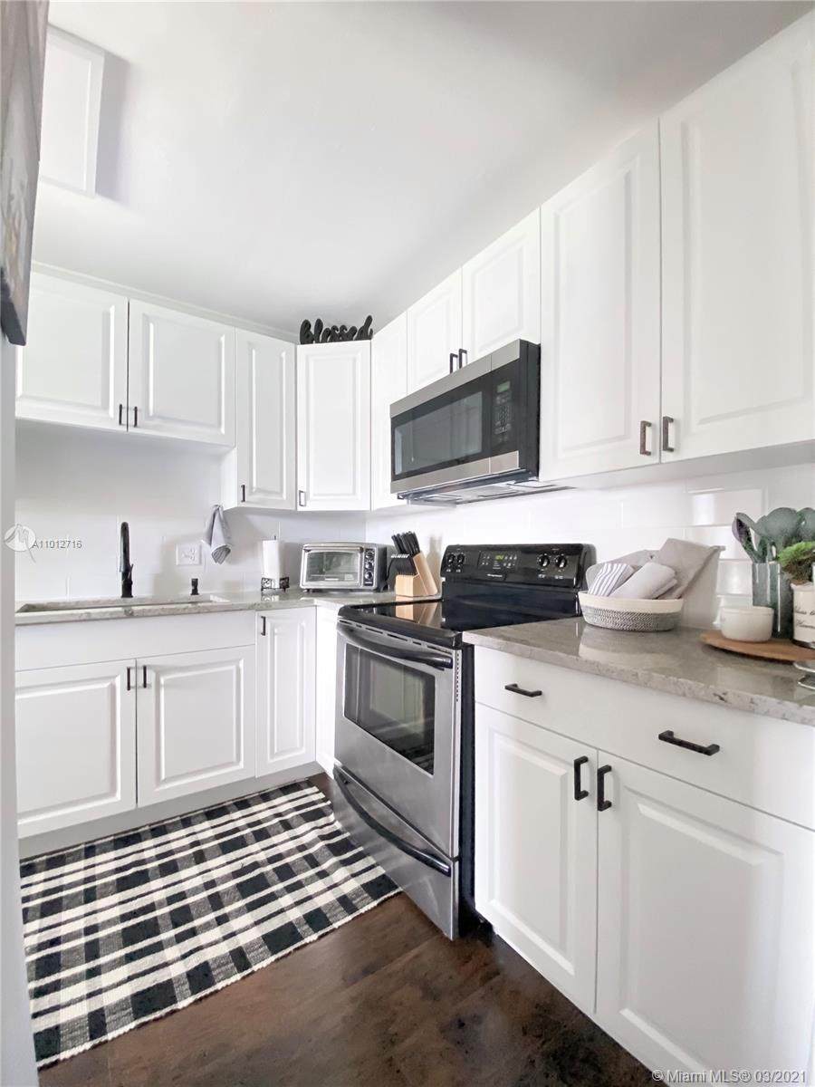 2401 Del Aire Blvd - Photo 1
