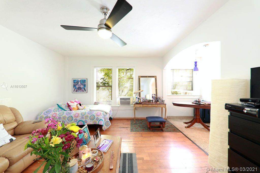 642 Michigan Ave - Photo 1