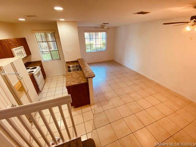 6055 19th Ct - Photo 1