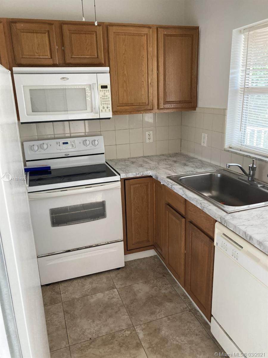 9851 Sandalfoot Blvd - Photo 1