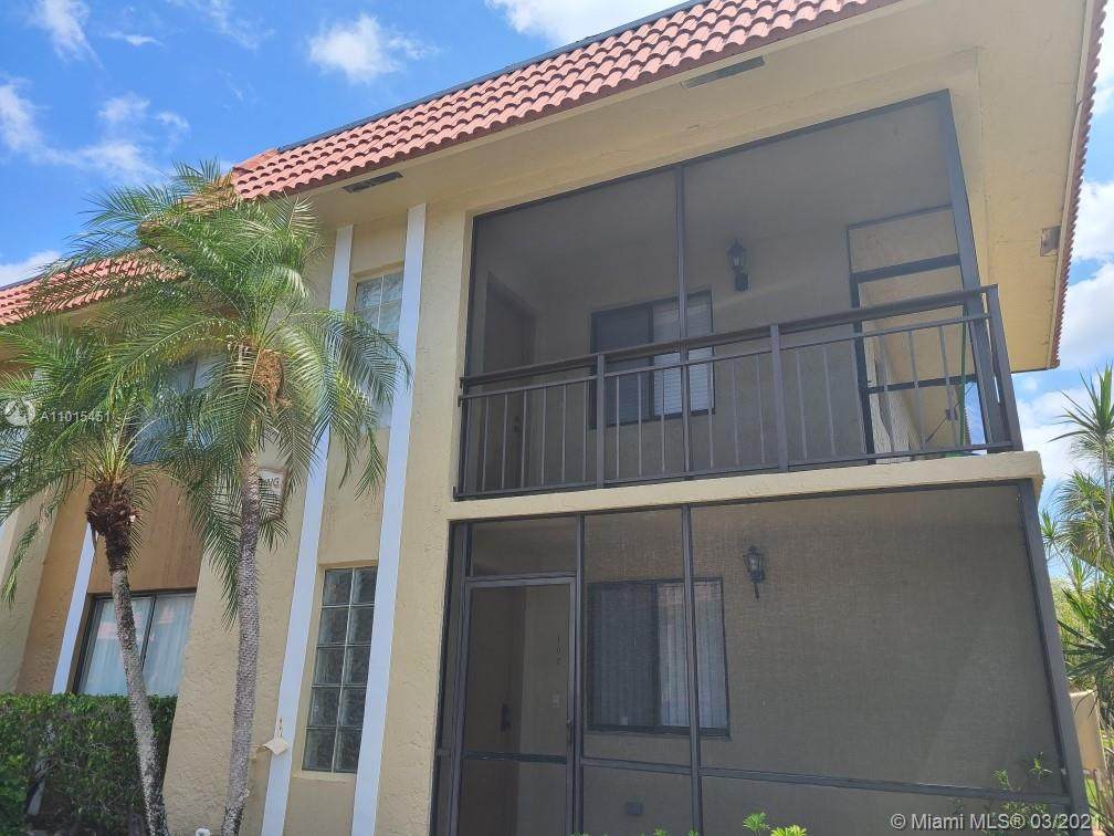 323 Lakeview Dr - Photo 1