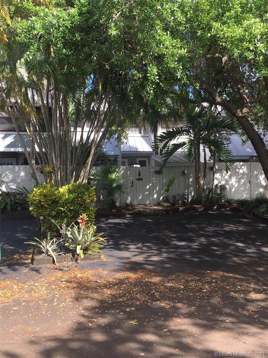 7078 53rd Ln - Photo 1