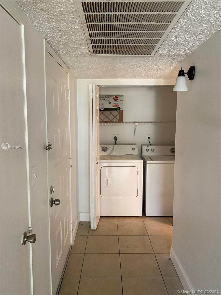 3281 Coral Lake Dr - Photo 1