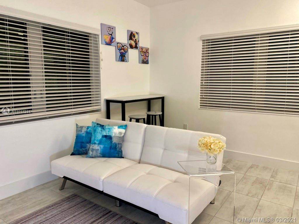 1201 Pennsylvania Ave - Photo 1