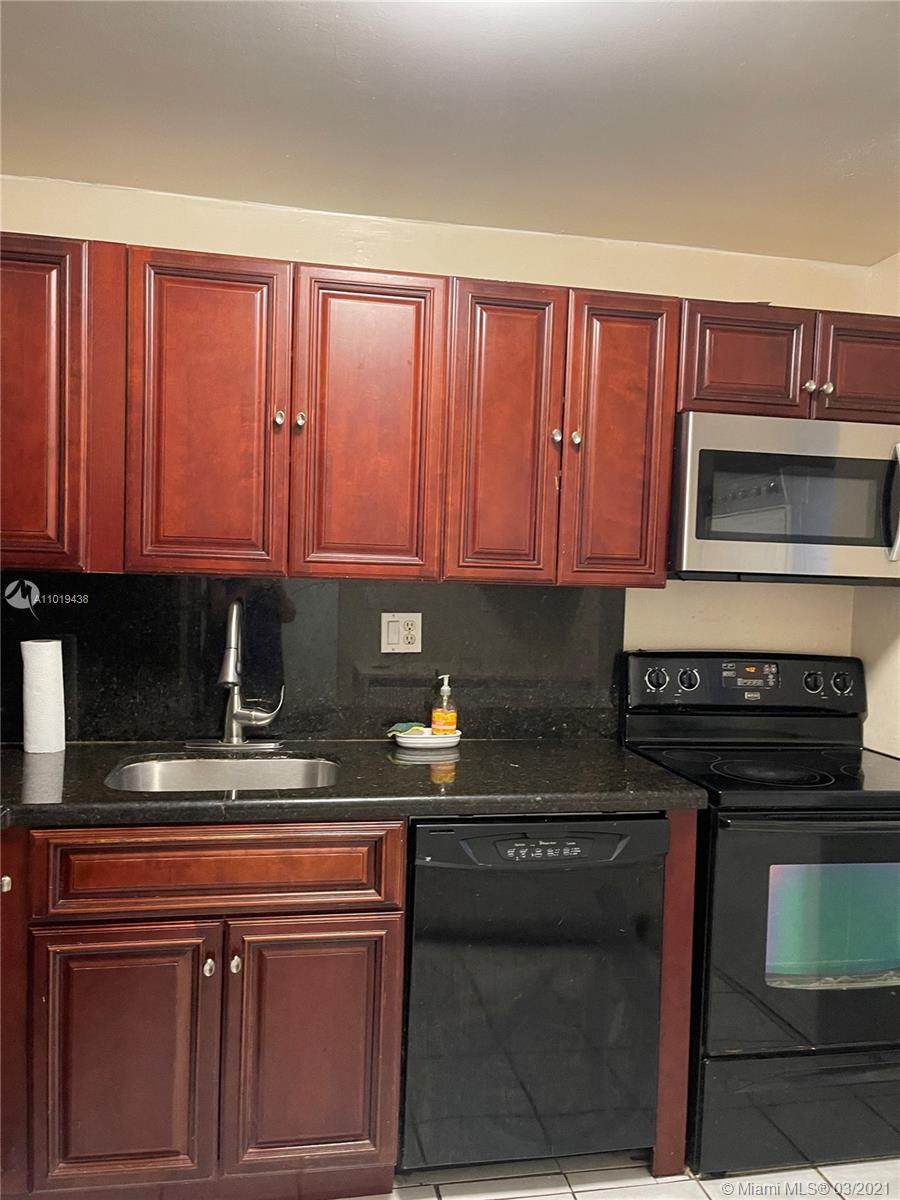 7925 Fairview Dr - Photo 1