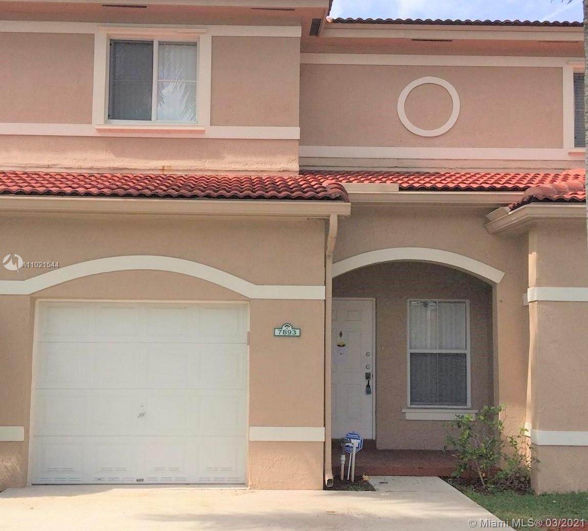 7893 Southwood Cir - Photo 1