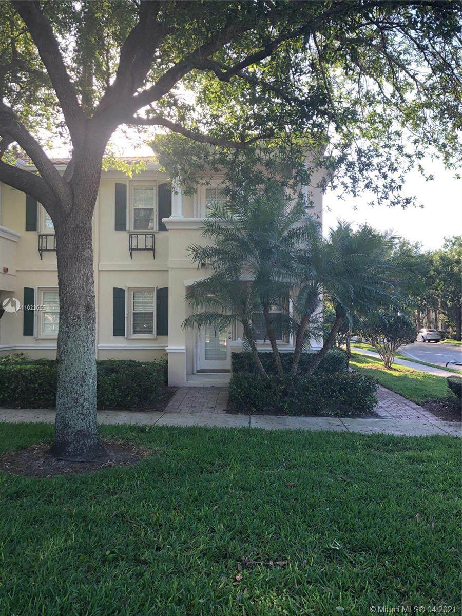 3352 Greenway Dr - Photo 1