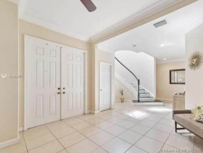 10513 Marsh St - Photo 1