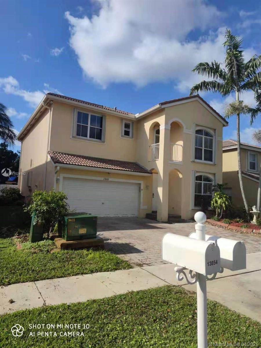 13866 32nd St - Photo 1
