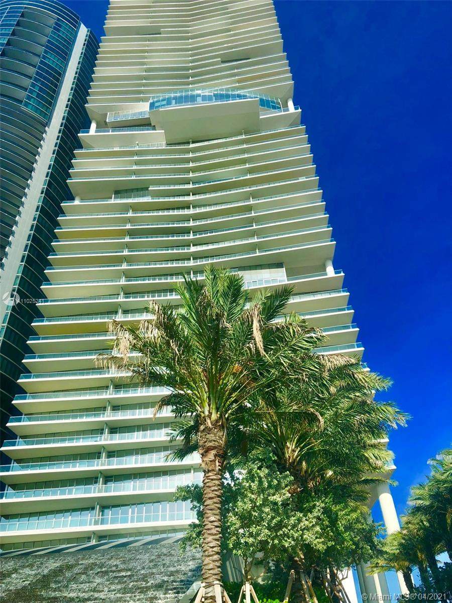 18501 Collins Ave - Photo 1
