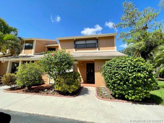 2047 45th Ave - Photo 1