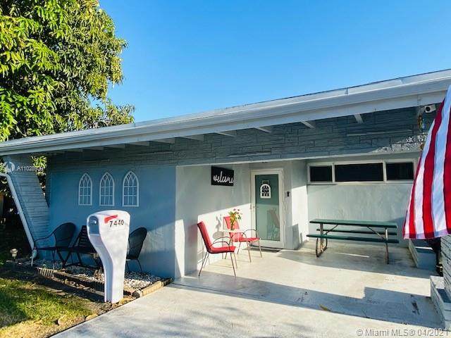 7440 Farragut St - Photo 1
