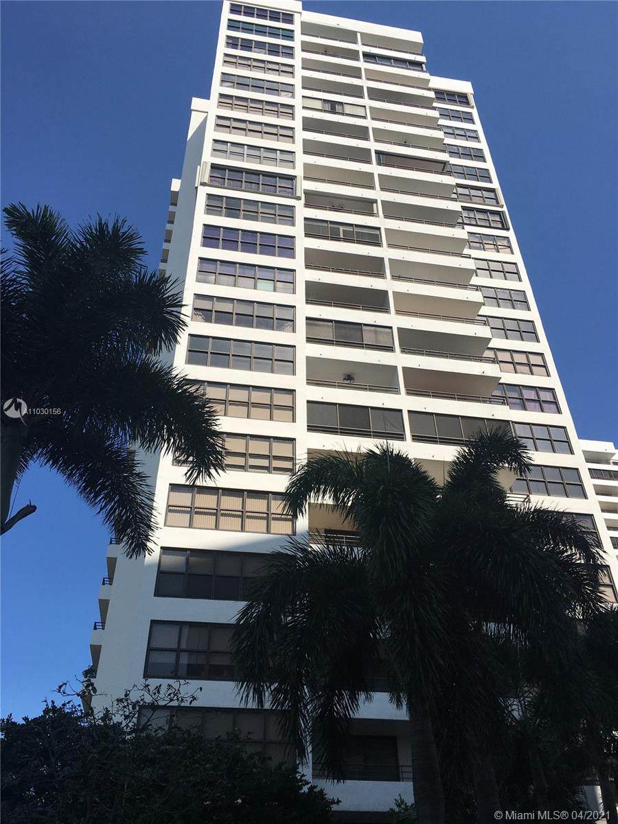 2500 Parkview Dr - Photo 1