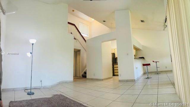 9069 138th Pl - Photo 1