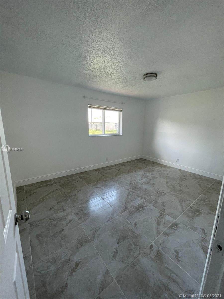 5611 27th Ct - Photo 1