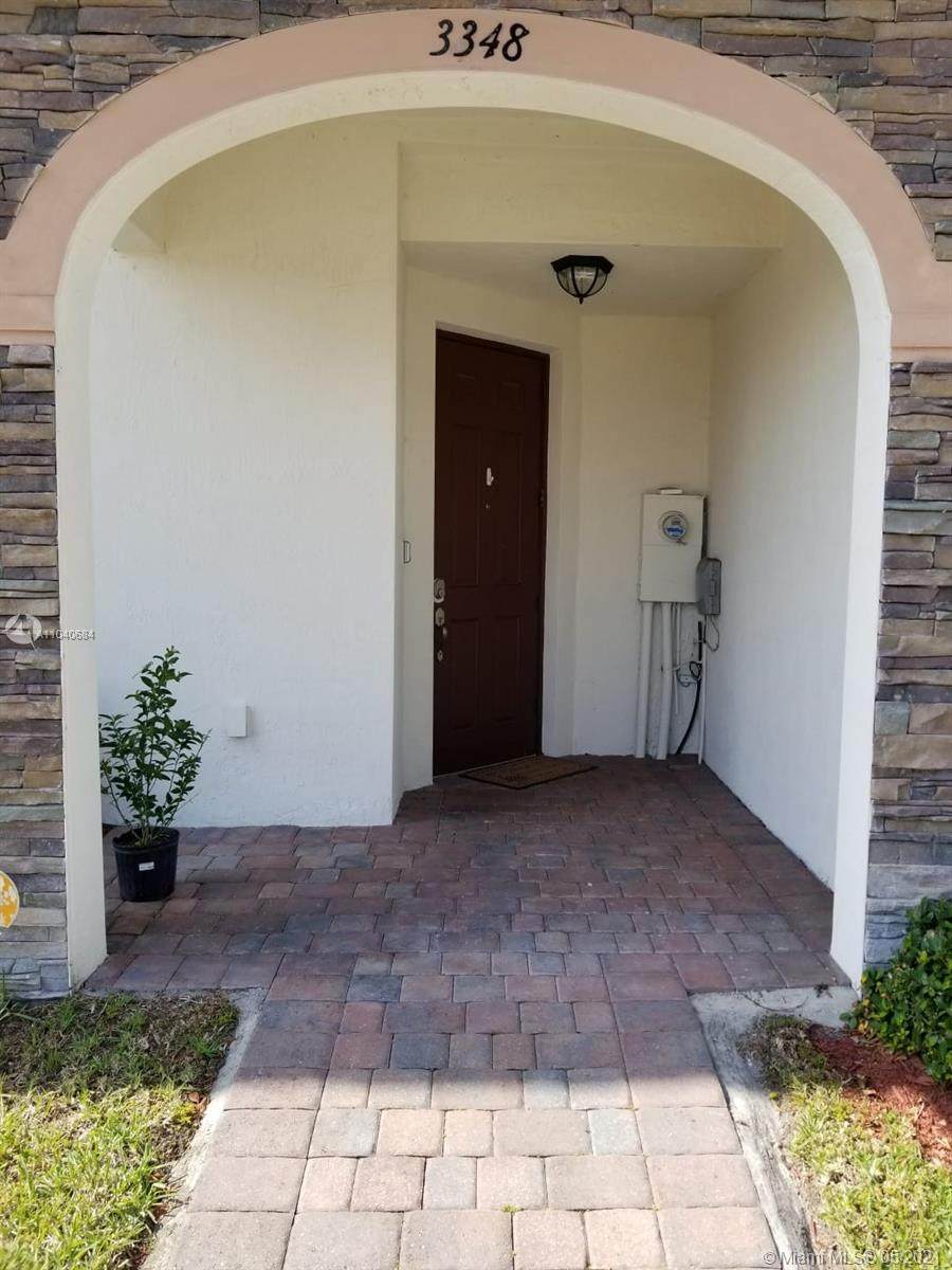 3348 92nd Pl - Photo 1