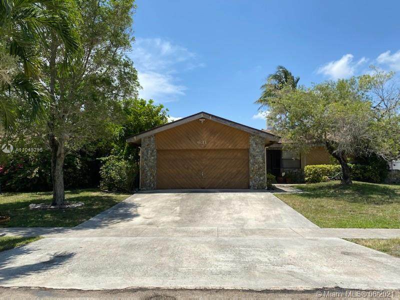 631 48th Ave - Photo 1