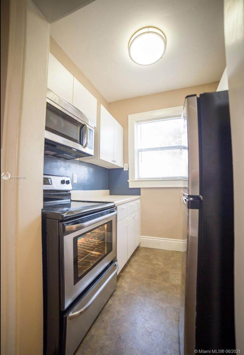 344 Mendoza Ave - Photo 1