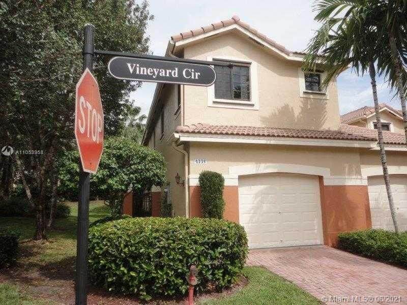 4335 Vineyard Cir - Photo 1