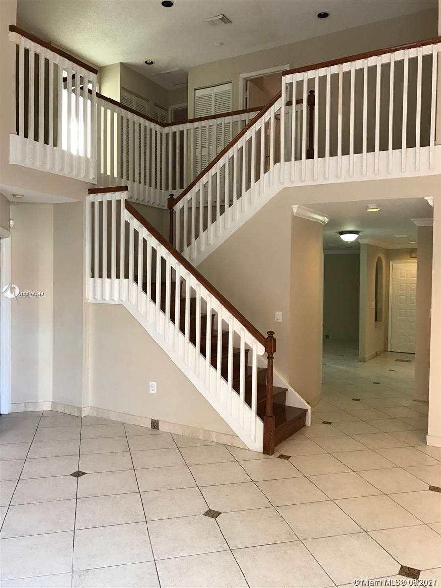 3745 Piccadilly St - Photo 1