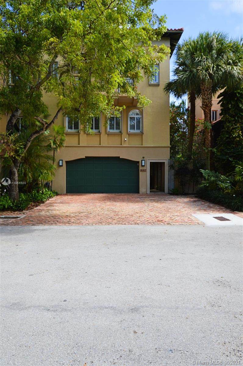 6157 Paradise Point Dr - Photo 1