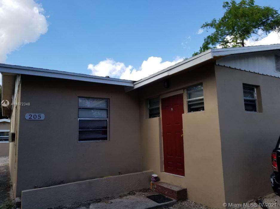 205 28th Ave - Photo 1