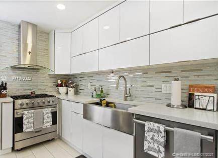 6720 Brookline Dr - Photo 1