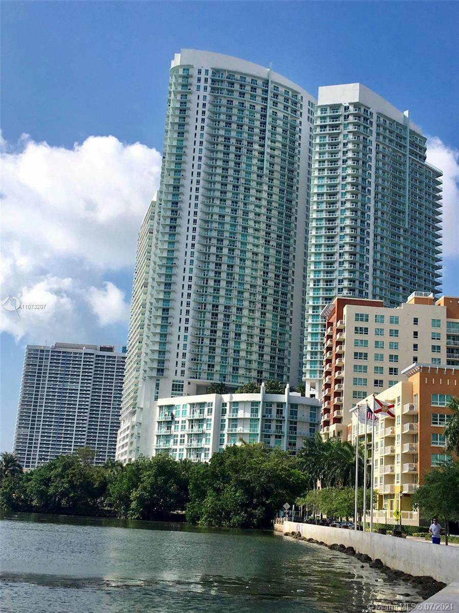 1900 Bayshore Dr - Photo 1