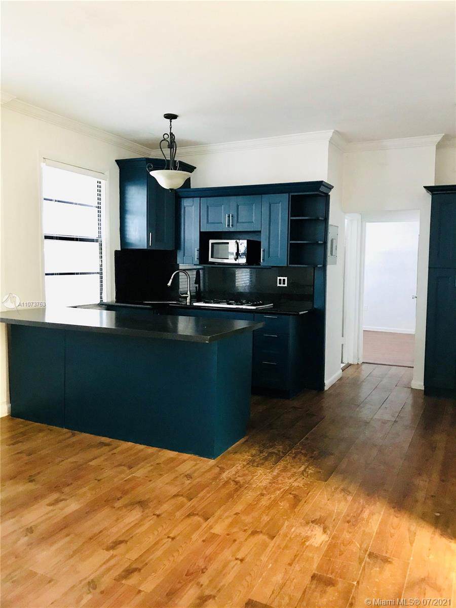 7149 Bay Dr - Photo 1