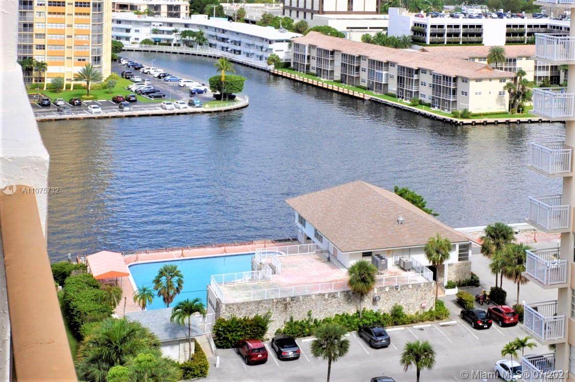 1865 Ocean Dr - Photo 1