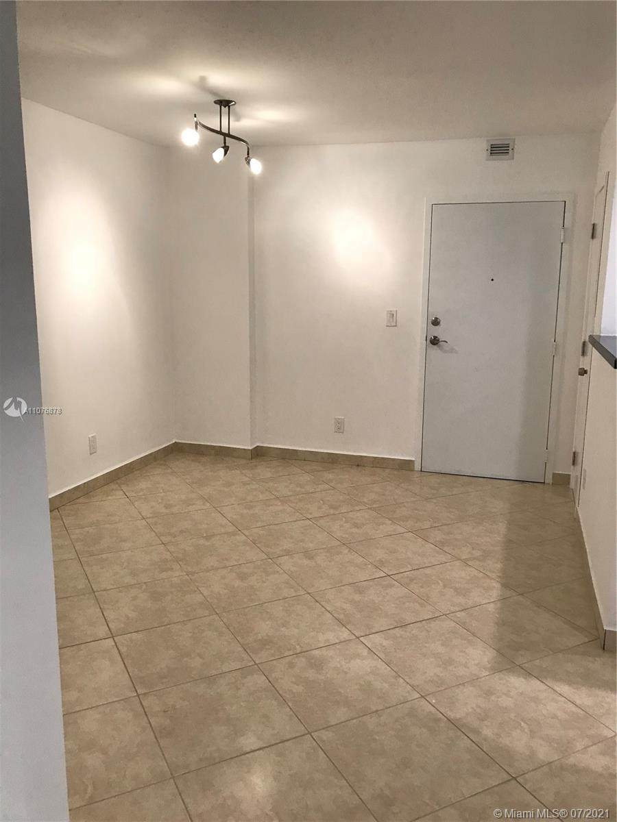 1465 123rd St - Photo 1