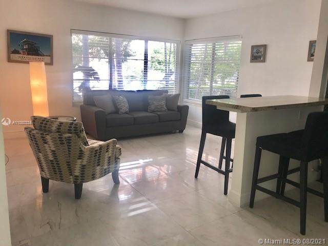 818 Pennsylvania Ave - Photo 1