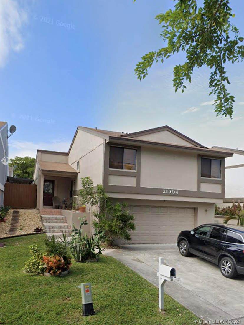 21904 100th Pl - Photo 1