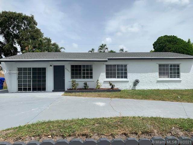 6951 Sheridan St - Photo 1