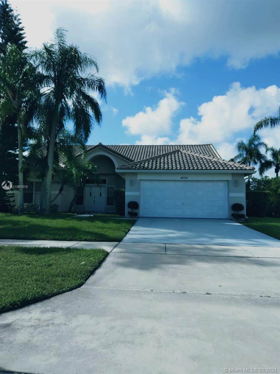 10775 Cypress Bend Dr - Photo 1