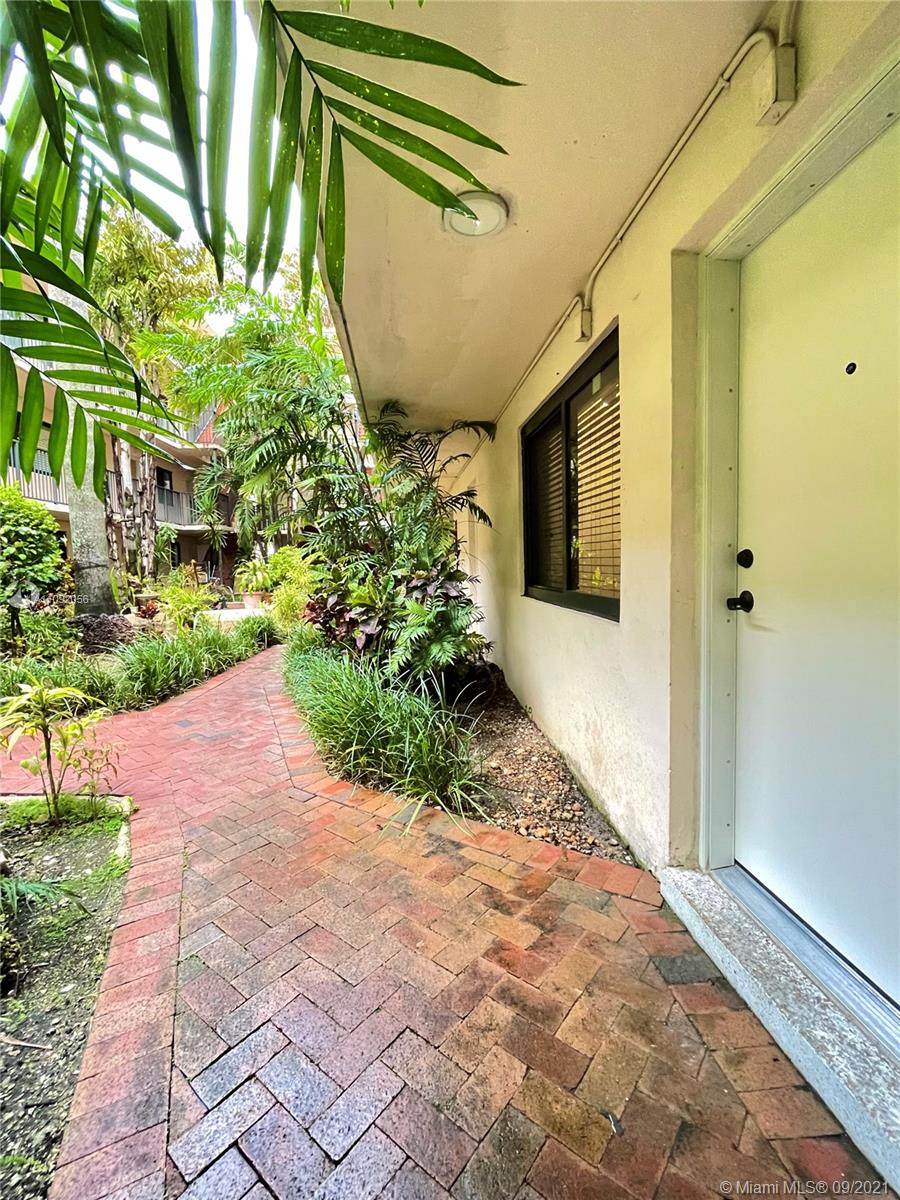 3242 Mary St - Photo 1