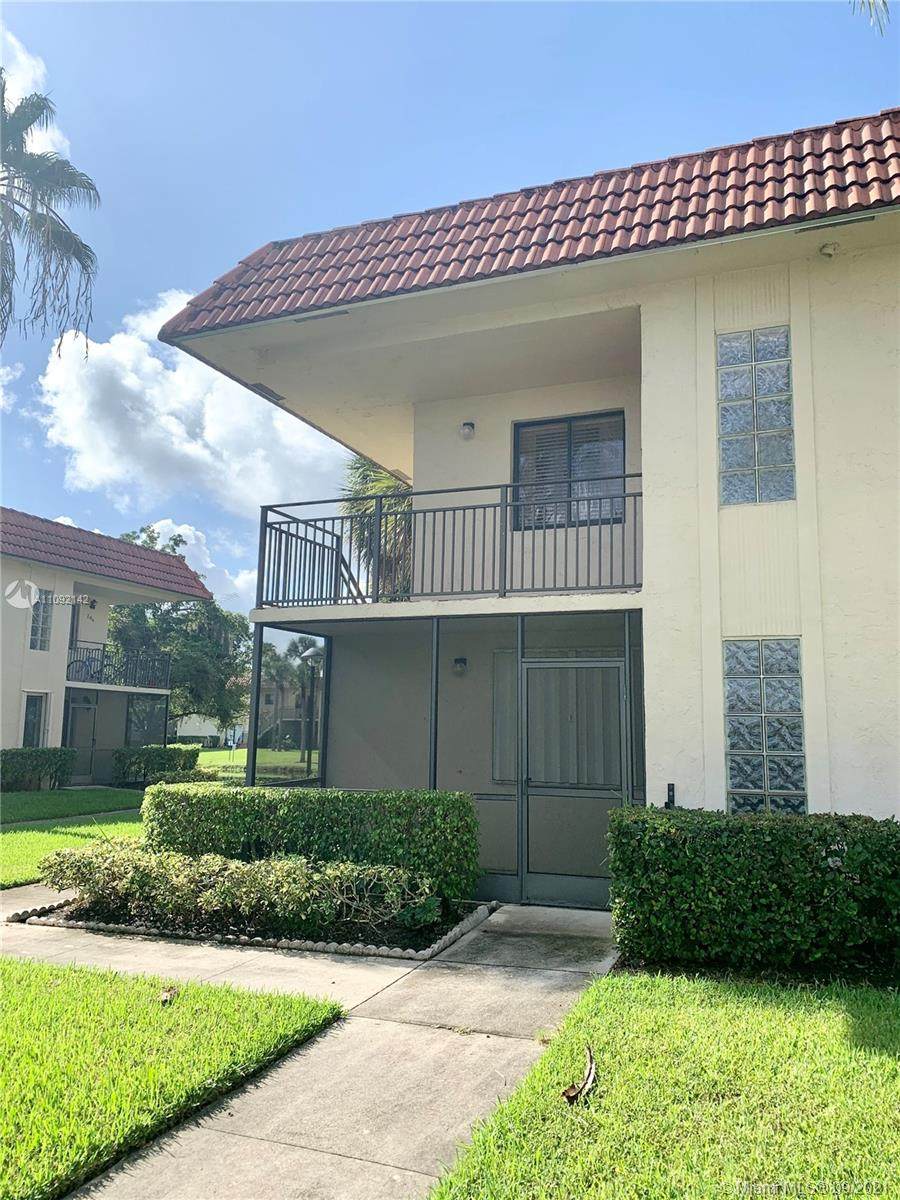 398 Lakeview Dr - Photo 1