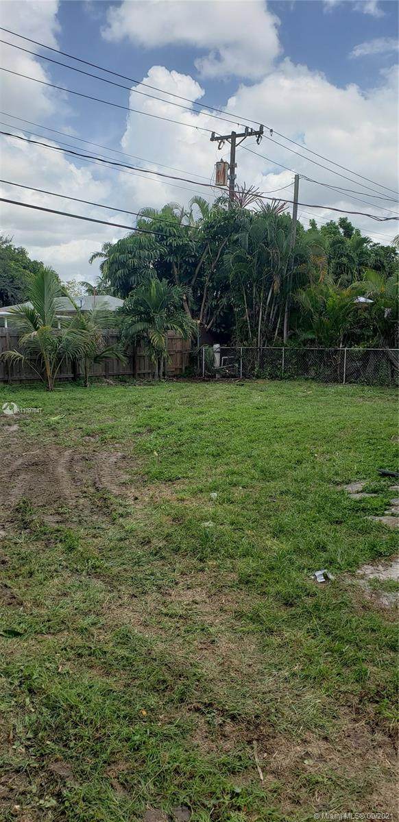 5759 42nd St - Photo 1