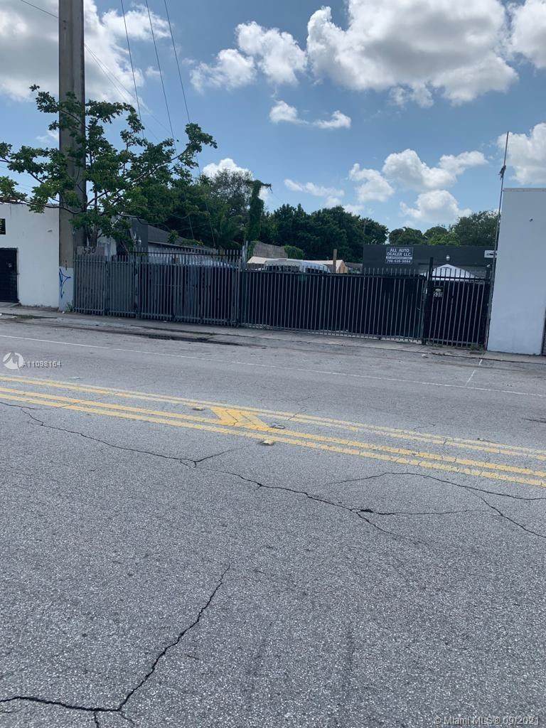 530 71st St - Photo 1