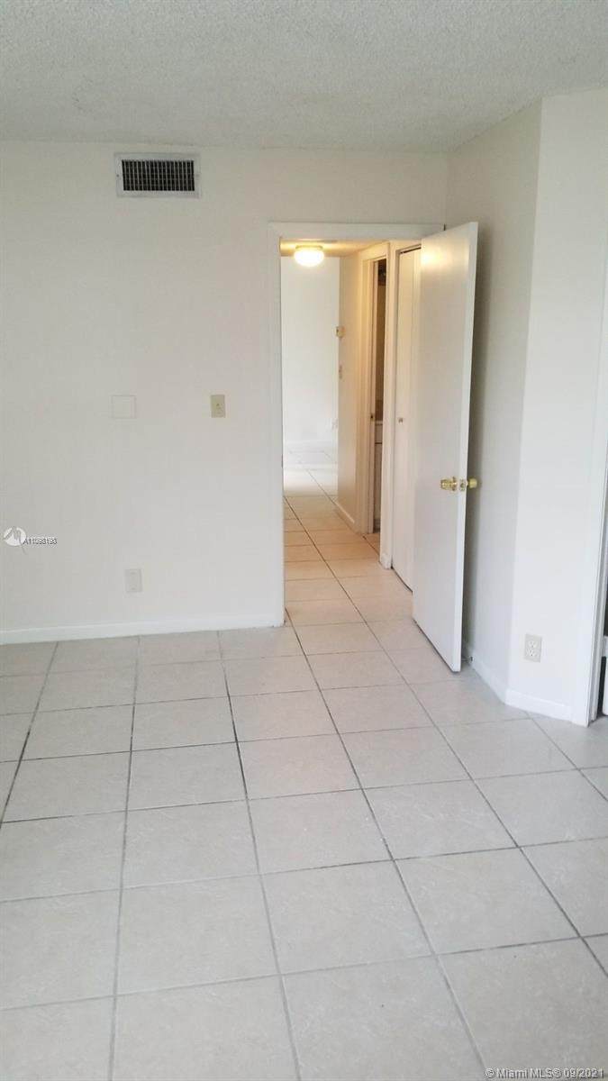 213 Lake Pointe Dr - Photo 1