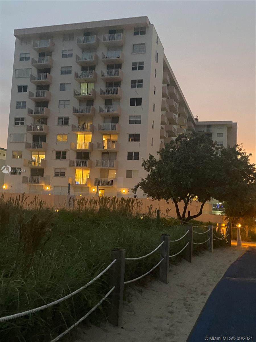 345 Ocean Dr - Photo 1