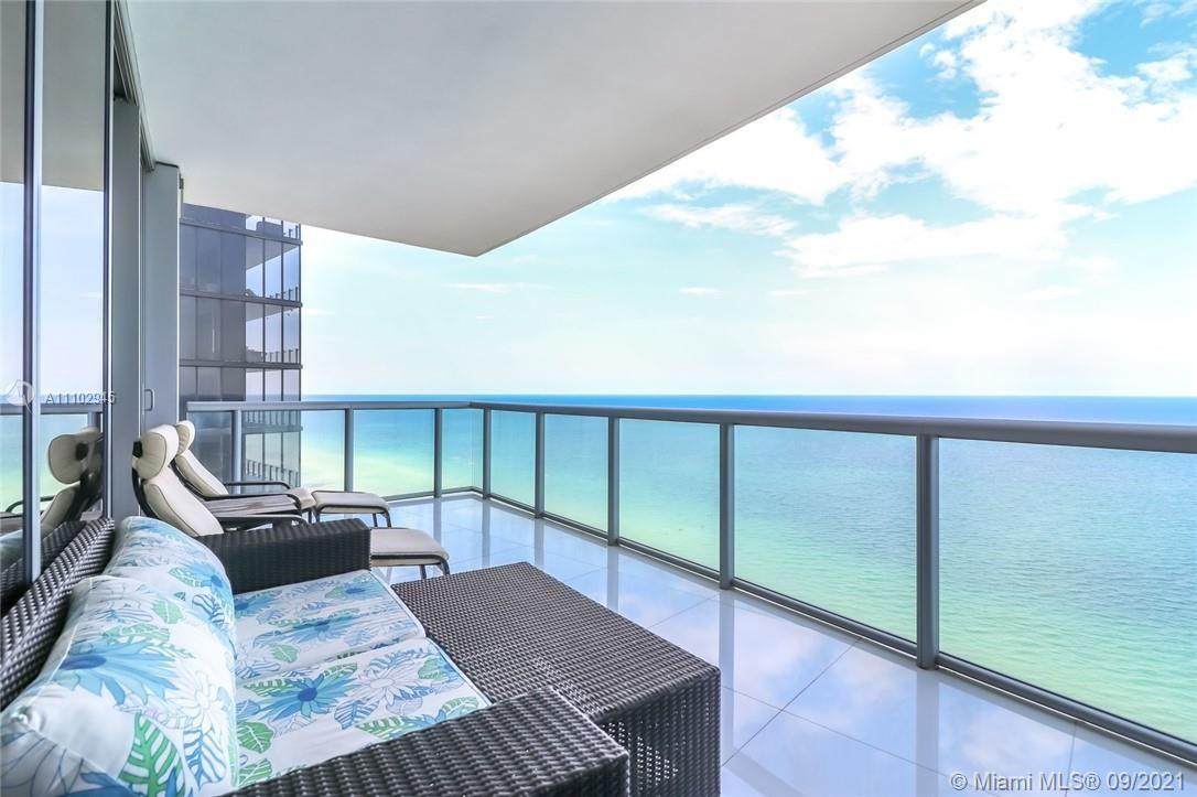 17121 Collins Ave - Photo 1