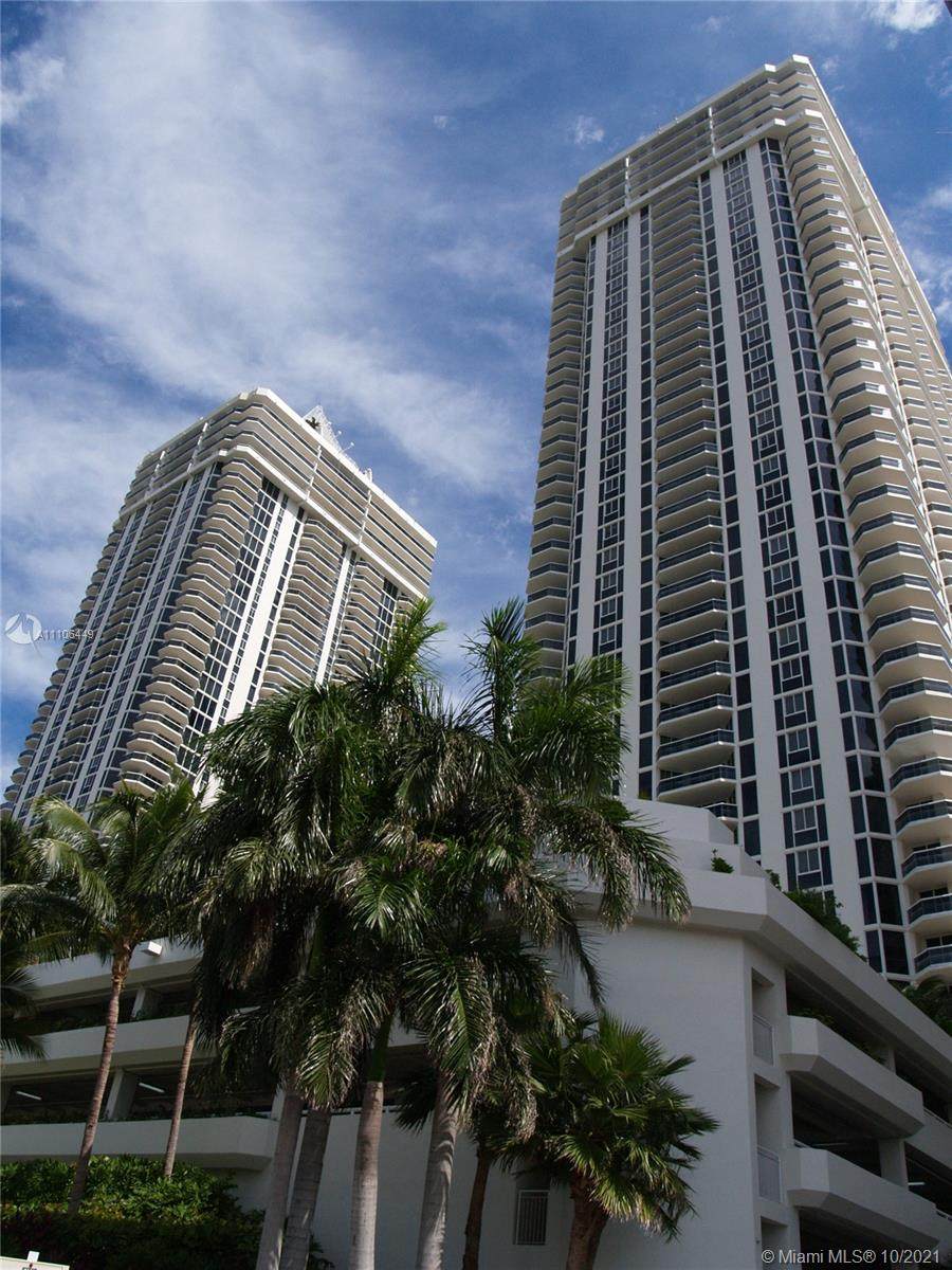 4775 Collins Ave - Photo 1