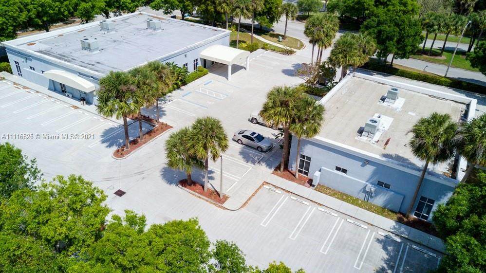 5201 Village Blvd - Photo 1